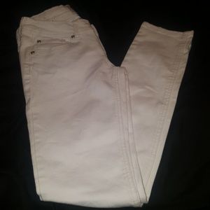 White denim jeans